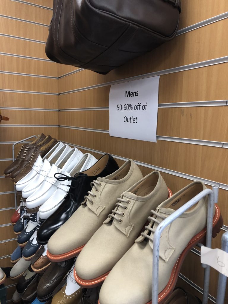 高級ブランド革靴がファクトリーショップで安い⑤ ～英国紳士靴の聖地 